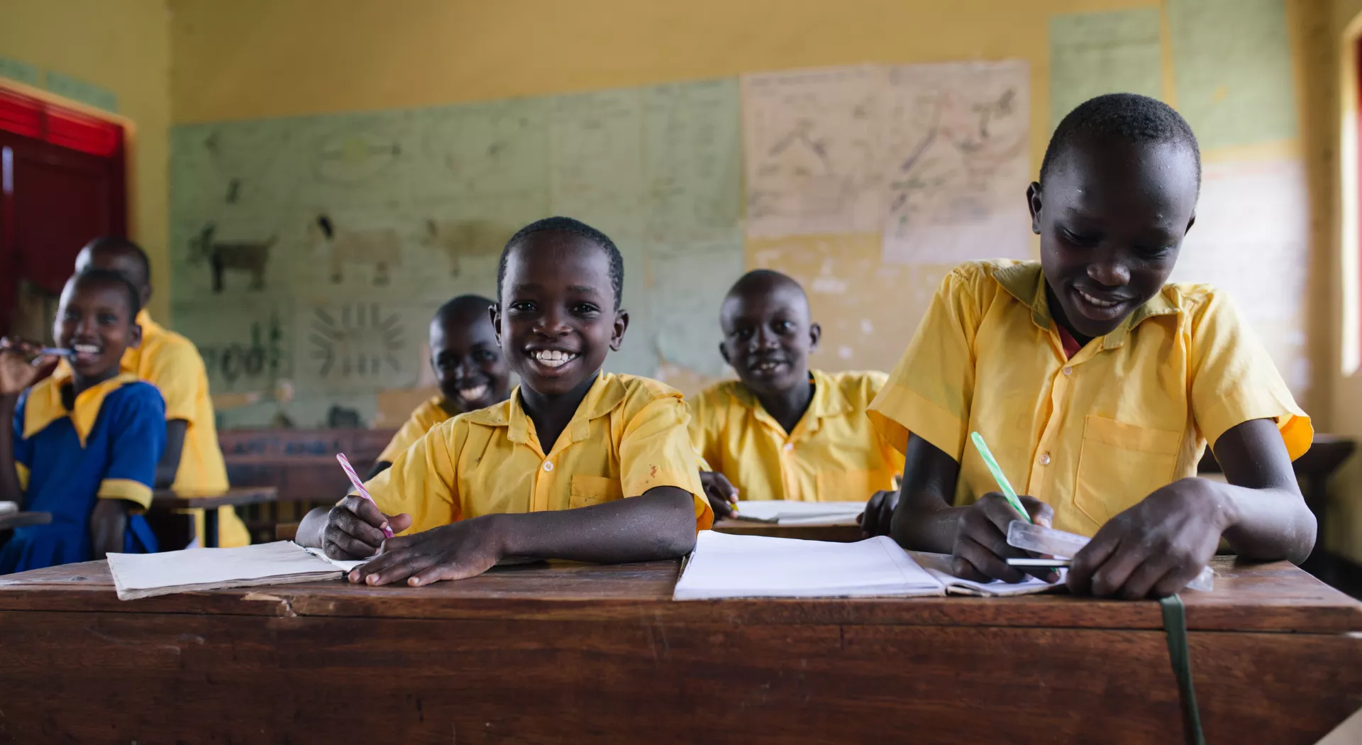 Bildung: Kinder im Unterricht in Burundi