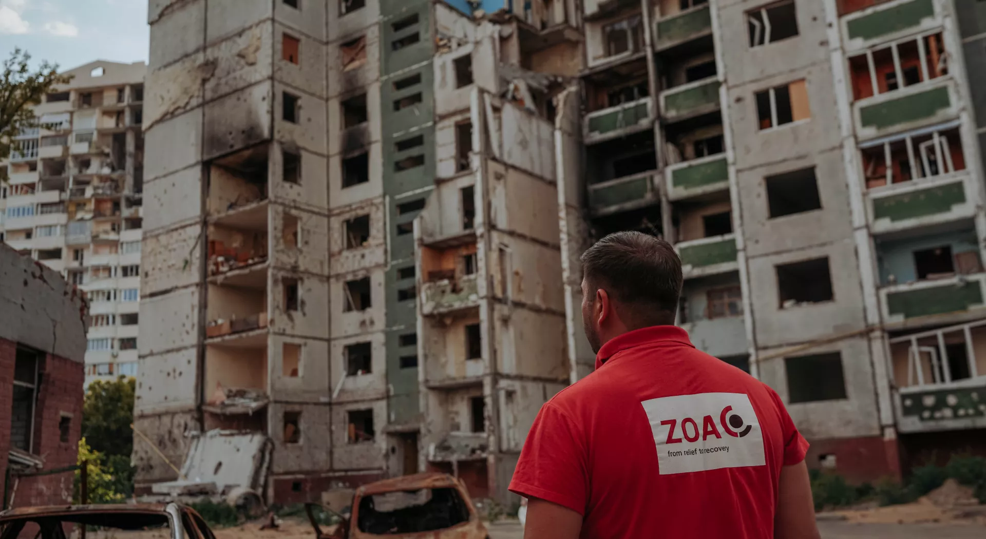 Ein Jahr Ukrainekrieg: Ein ZOA Mitarbeiter überblickt den Schaden in einer ukrainischen Stadt