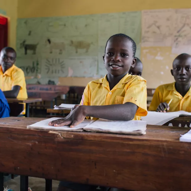 Kinderen in de schoolbanken in Uganda
