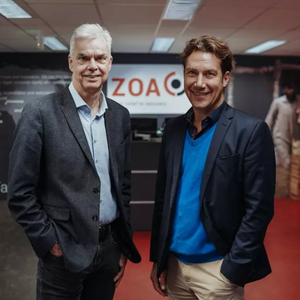 Die ZOA-Familie: Geschäftsführer Stefan Dofel mit CEO Chris Lukkien