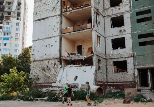 Bombardierung der Ukraine: zerstörte Häuser